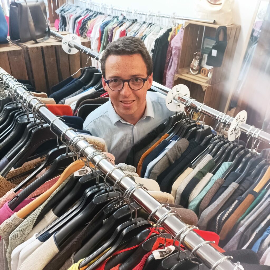 L'ARMOIRE DES BONNES AFFAIRES PHOTO 4